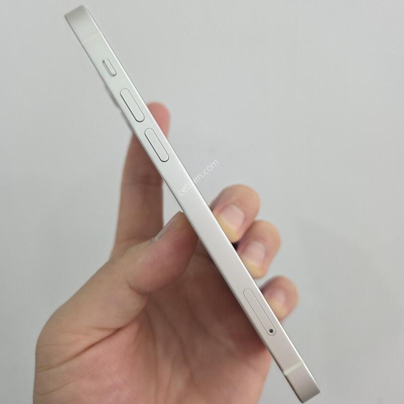 ������12 128GB ȭ��Ʈ A��!!