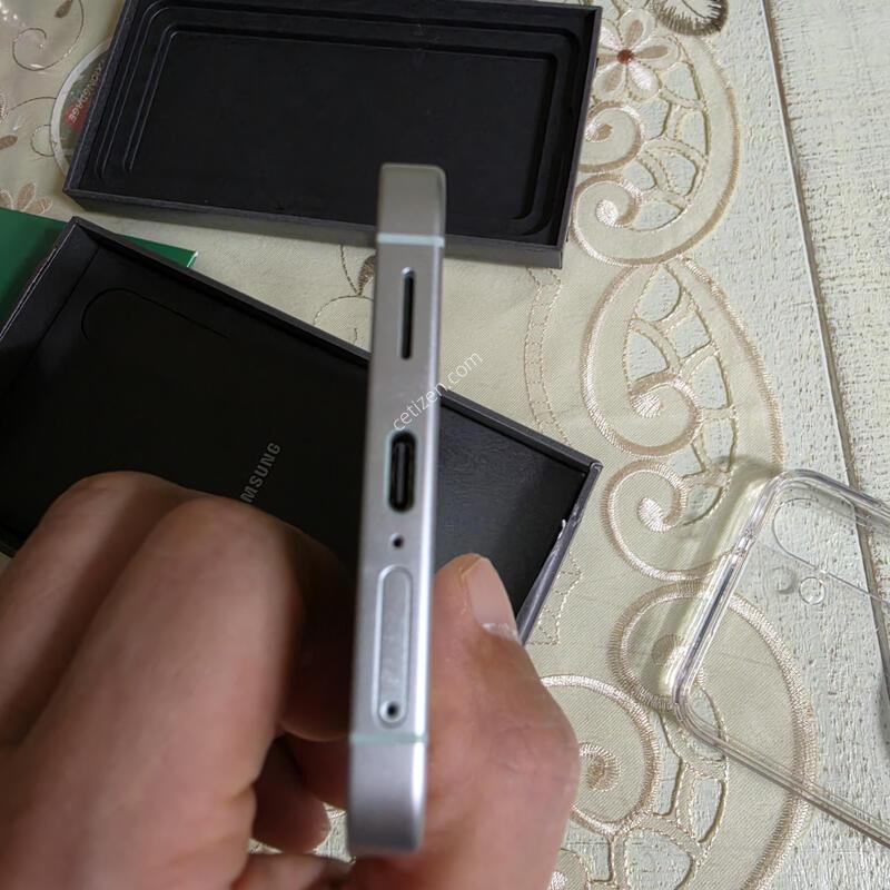 ������ S25+ 512Gb �ڱ������Դϴ�.