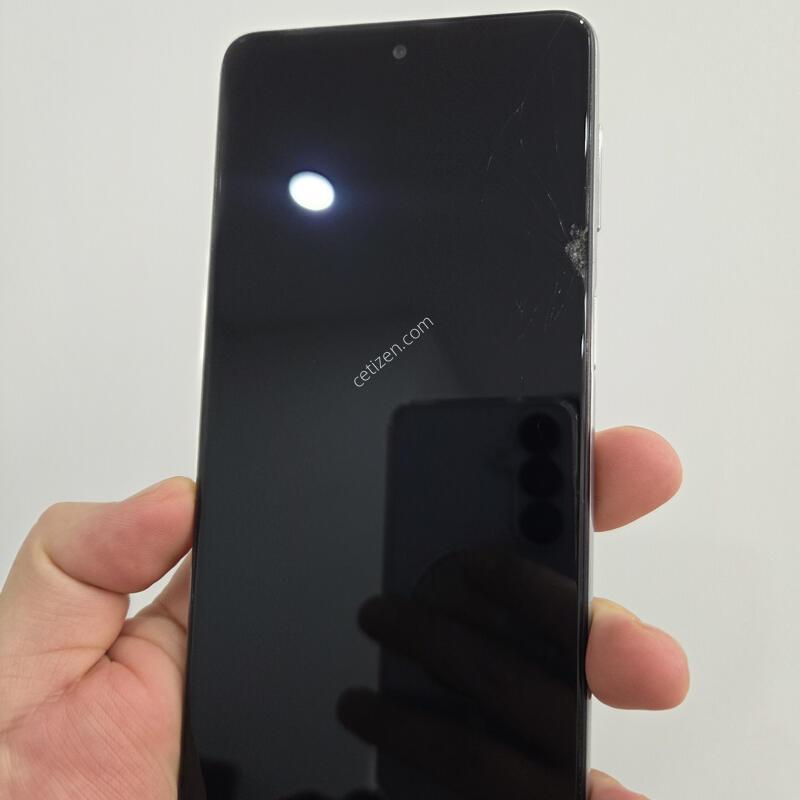������ ����3 128GB ȭ��Ʈ