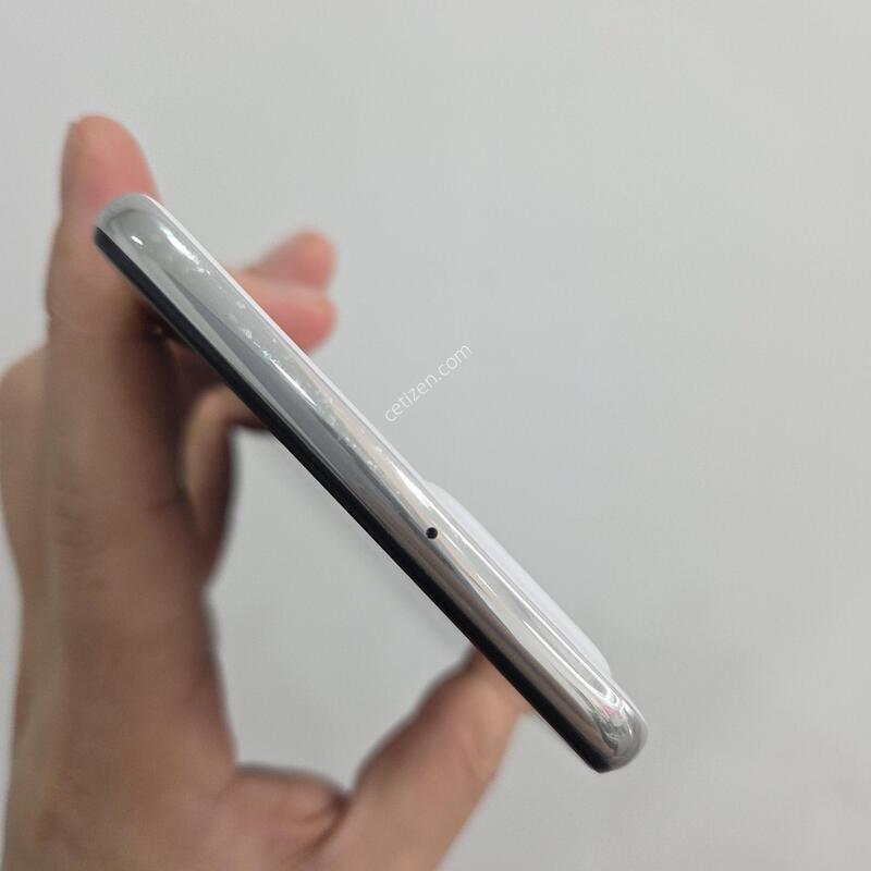 ������ ����3 128GB ȭ��Ʈ