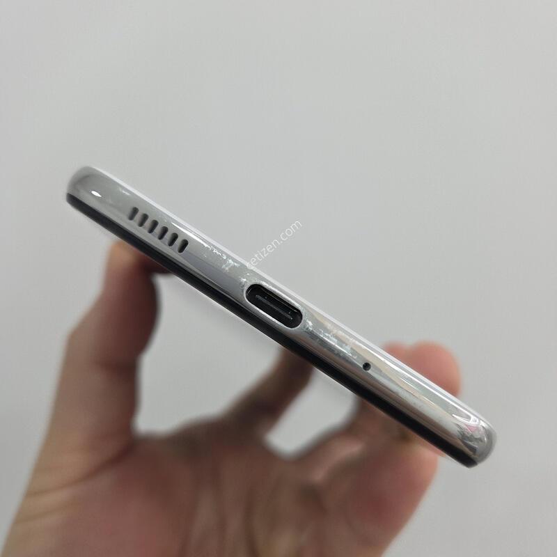 ������ ����3 128GB ȭ��Ʈ