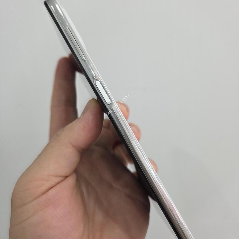 ������ ����3 128GB ȭ��Ʈ