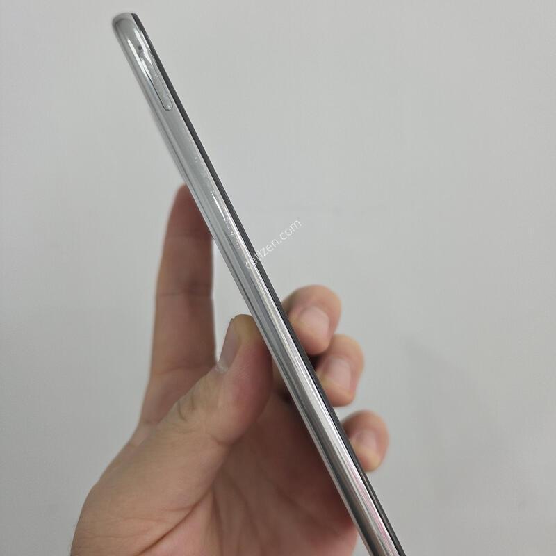 ������ ����3 128GB ȭ��Ʈ