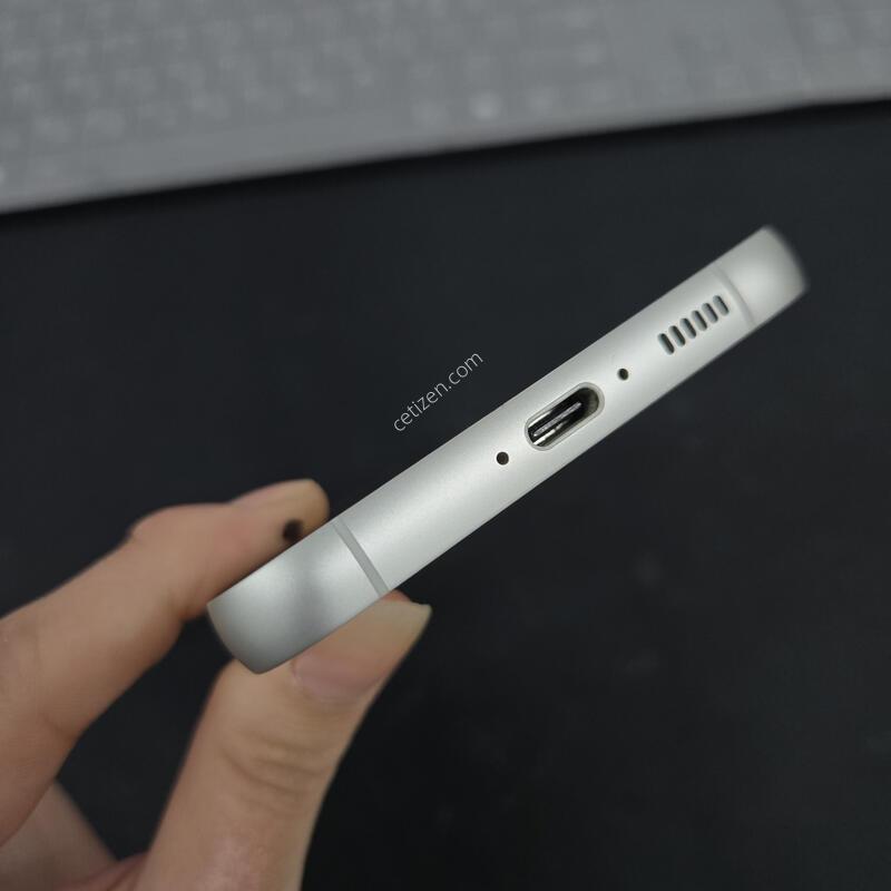 Ưssss�� �������� S23FE ũ�� 256GB ���ܻ��ֻ��