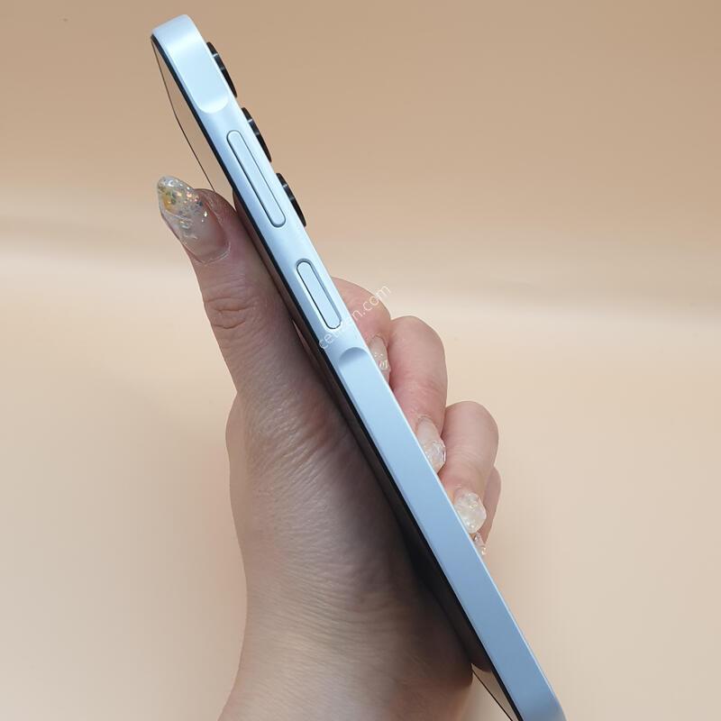 ������ ����3 ����Ʈ���� 128G �Ǹ��մϴ�