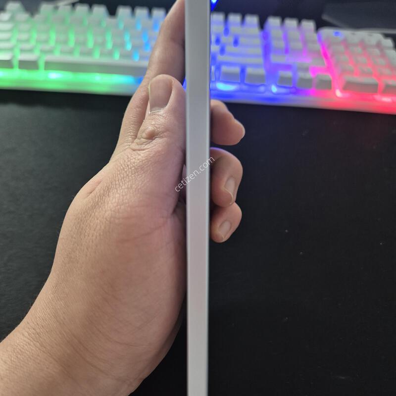 ������ A36 ���̽����� 128G