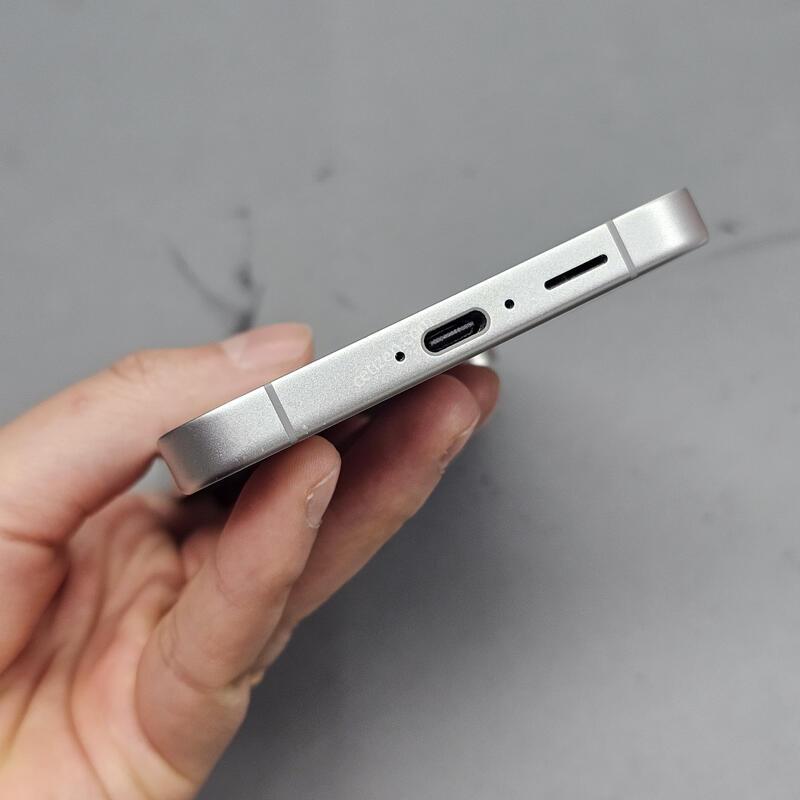 �Ｚ ������ S24FE 256GB �׷��� ���ܻ� �߰��� ~!