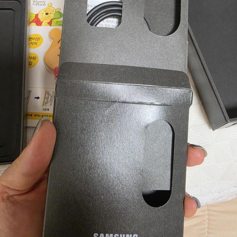 ������ S25 ���̽����� 256 G 25�� 6�� 17�� ����