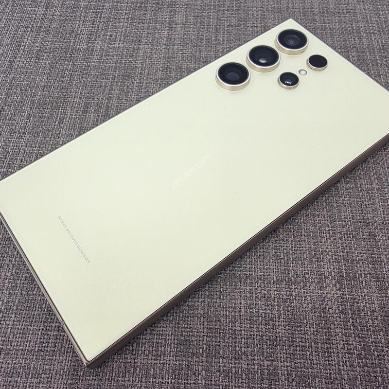 S24��Ʈ�� 256G ���ο� A�� �Ǹ��մϴ�.