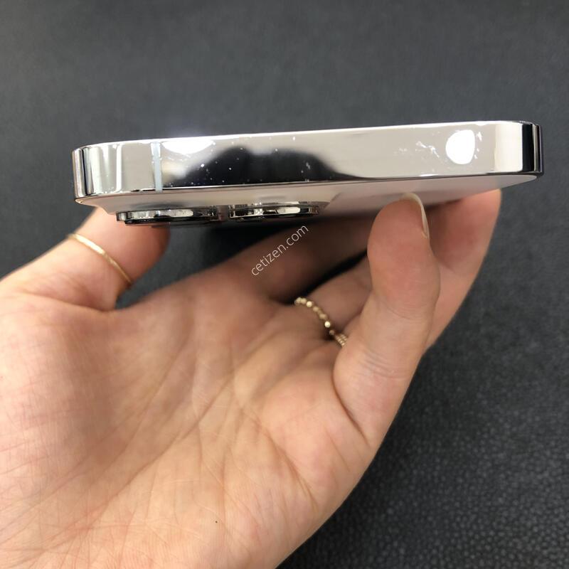 ������13���� ȭ��Ʈ 128G,�ܰ� ƯA��