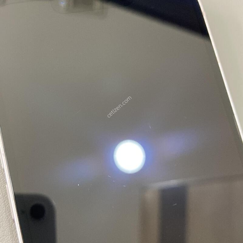 �����ϰ� �Ǹ��մϴ� / ������ 13 ��ũ 256G