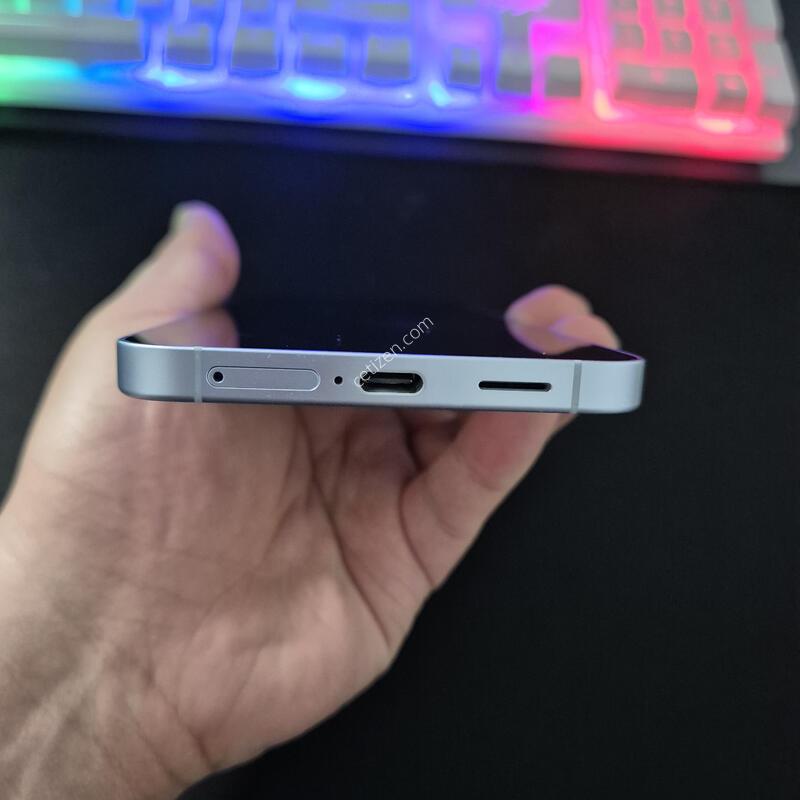 ������ S25 �÷��� ���̽����� 256G