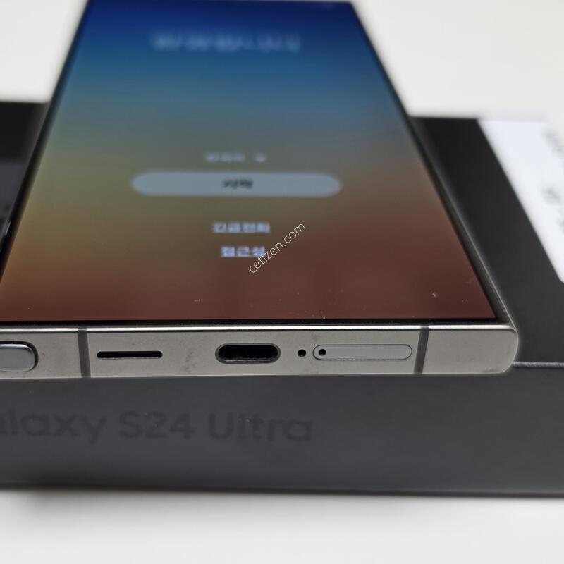 ������S24��Ʈ�� ƼŸ������256g �Ǹ��մϴ�.