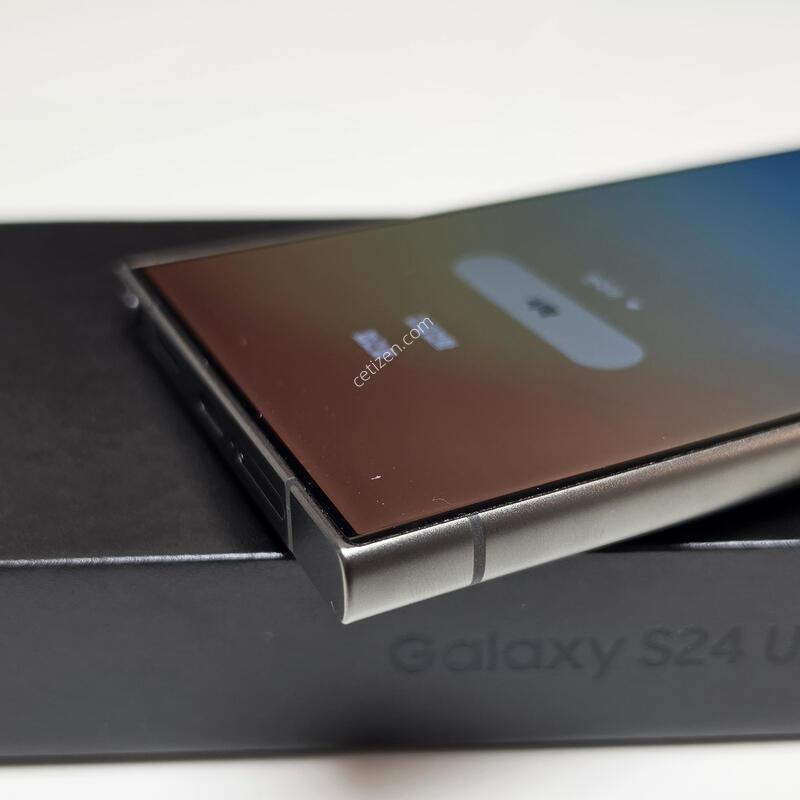 ������S24��Ʈ�� ƼŸ������256g �Ǹ��մϴ�.