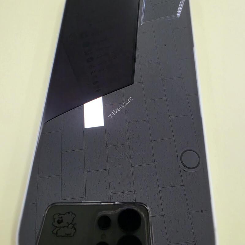 ������16 256GB