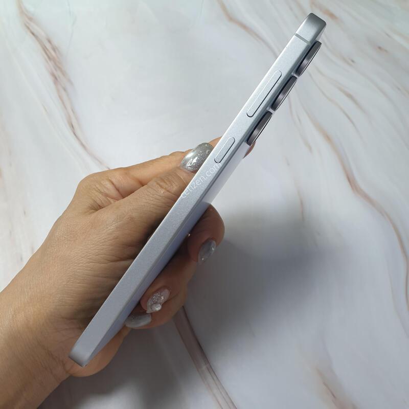 LG ������ S25FE ���� 256G S�� �Ǹ��մϴ�