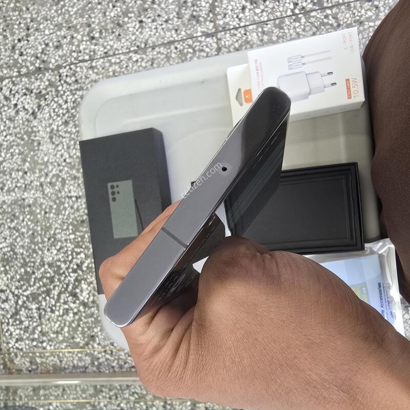 U+ S23��Ʈ�� (S918) 512G �׷��̻��� ����� �˴ϴ�