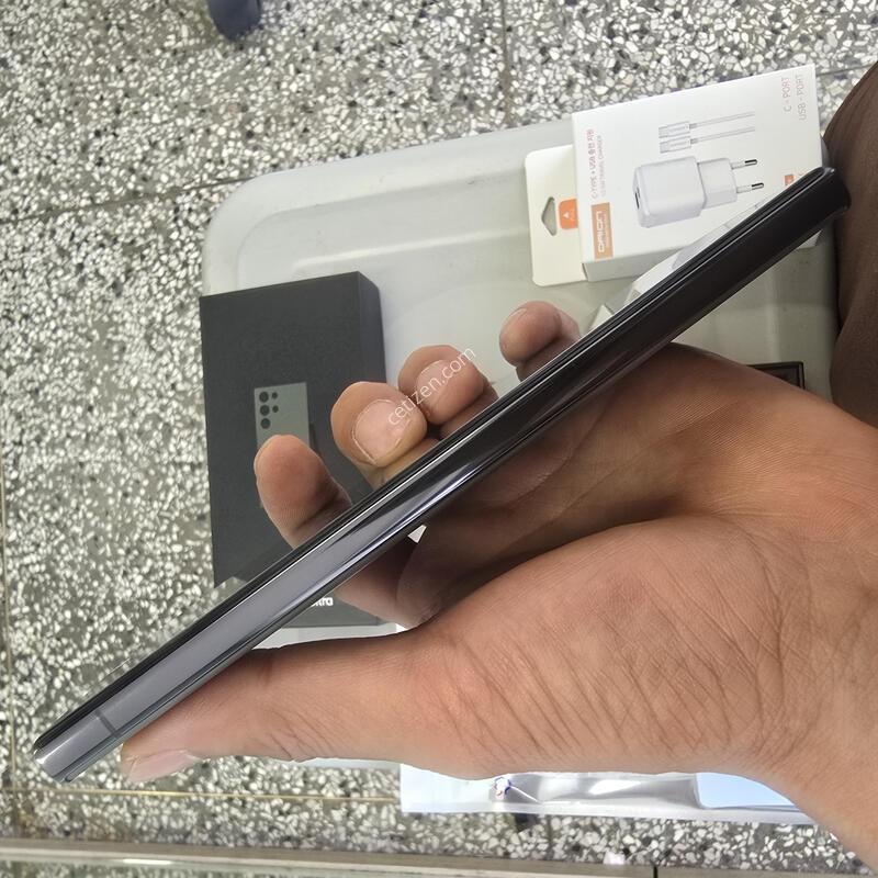 U+ S23��Ʈ�� (S918) 512G �׷��̻��� ����� �˴ϴ�
