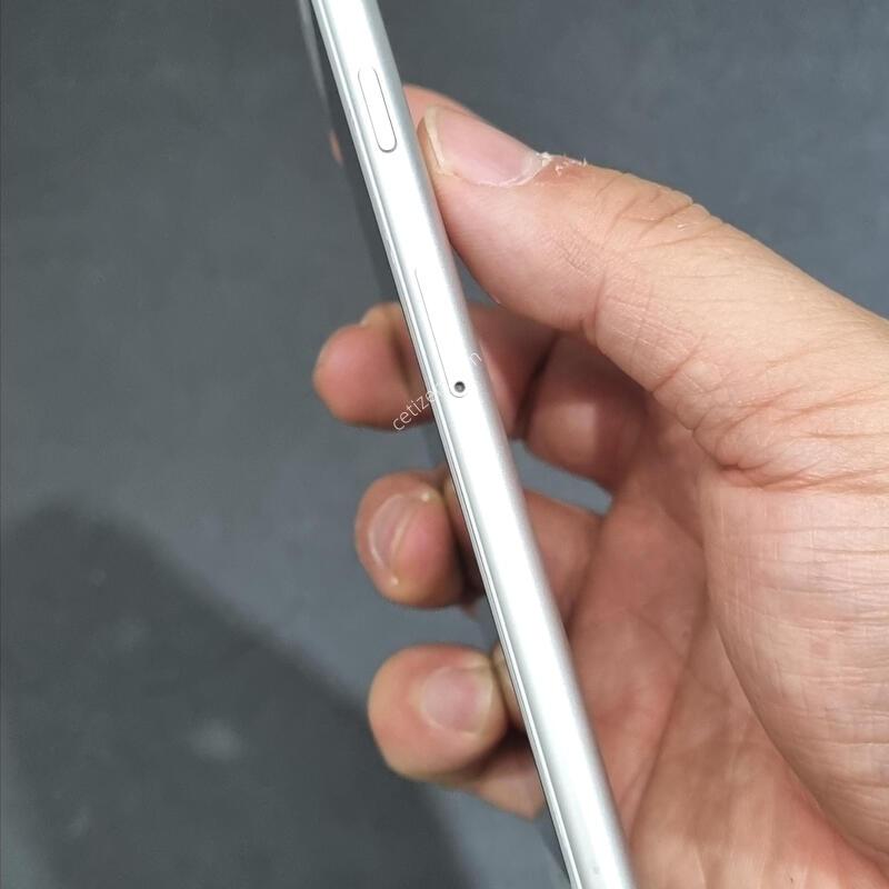 ������7 128GB �ǹ� ���͸� 100%