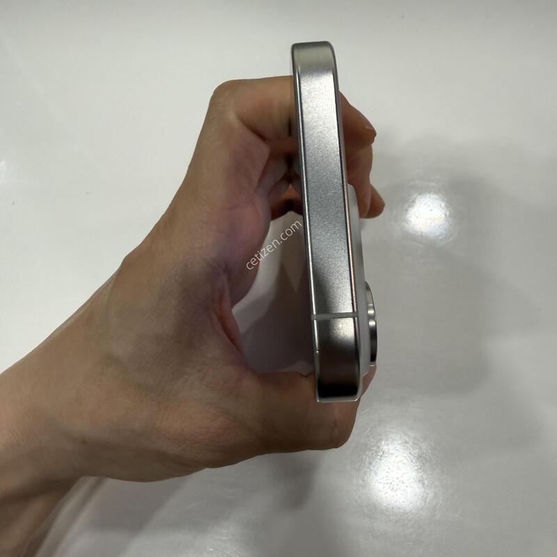 ������15���� ȭ��Ʈ 128G ���͸� 98% ��������