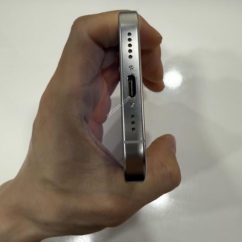 ������15���� ȭ��Ʈ 128G ���͸� 98% ��������