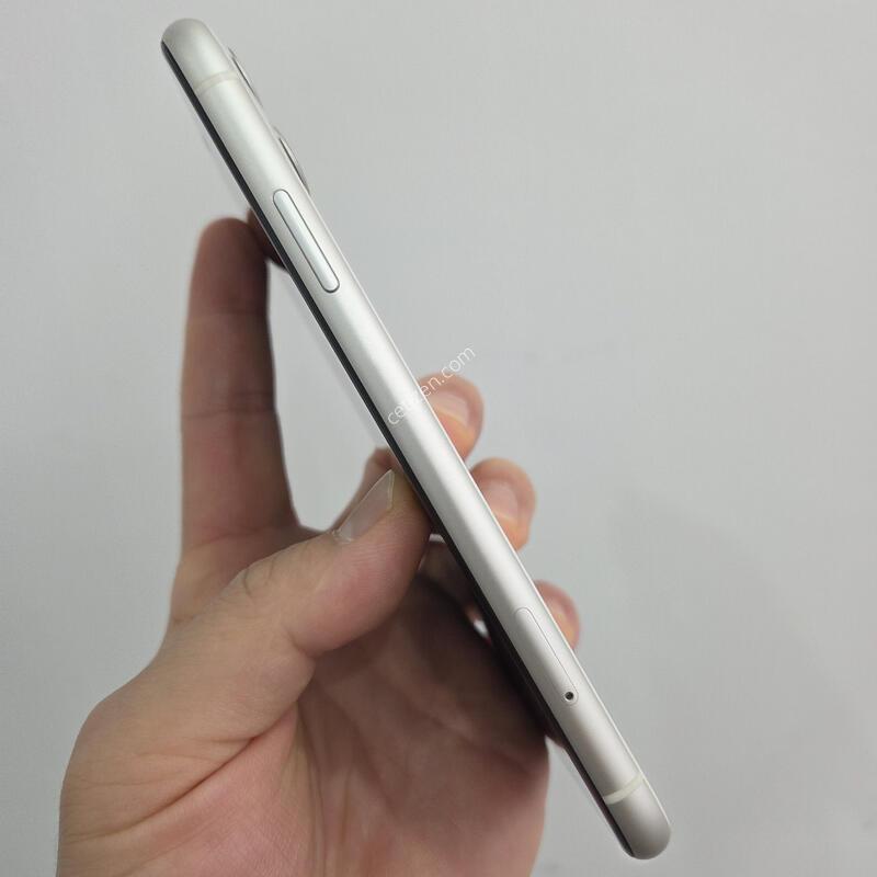 ������11 256GB ȭ��Ʈ