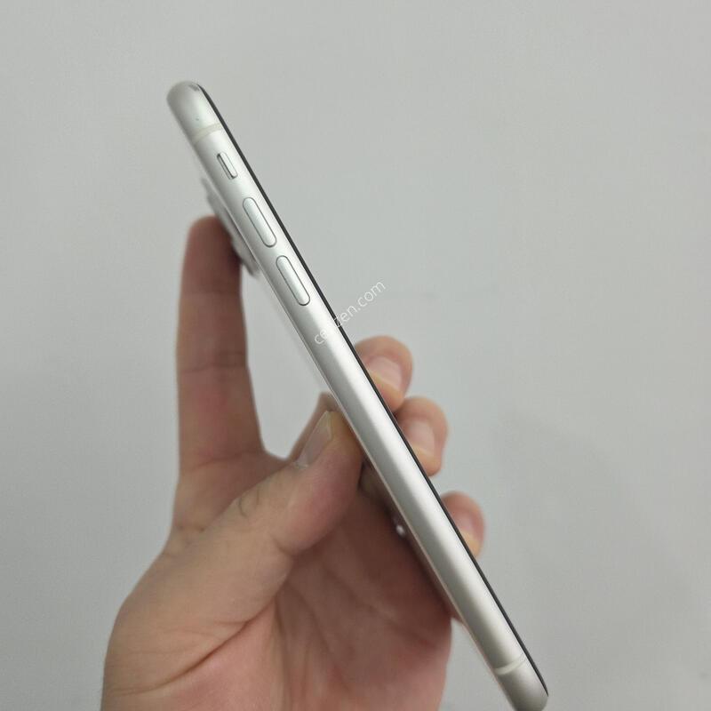 ������11 256GB ȭ��Ʈ