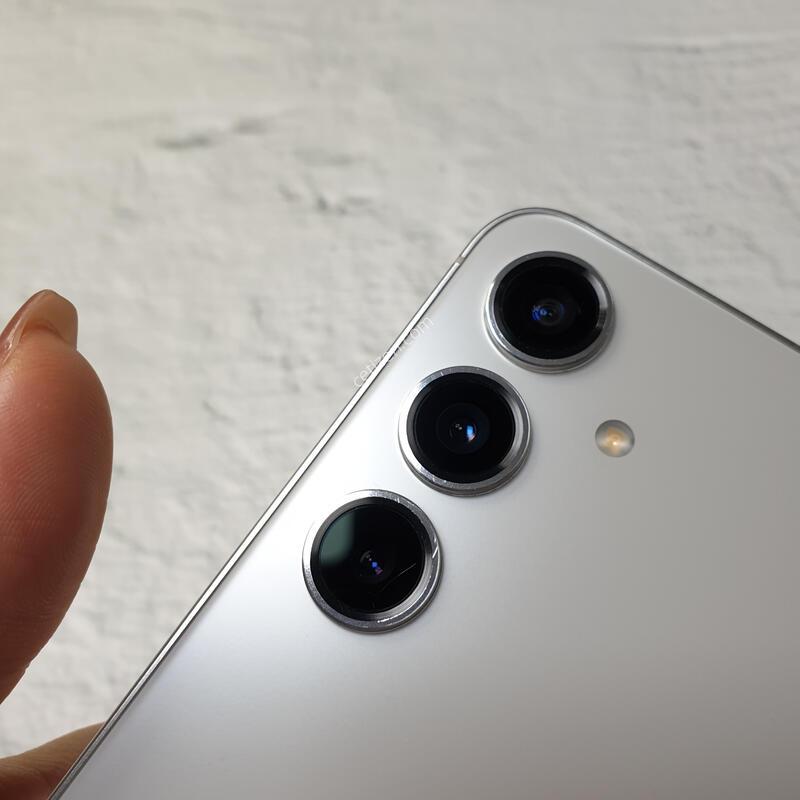 LG ������ S24+ �׷��� 256G S�� �Ǹ��մϴ�