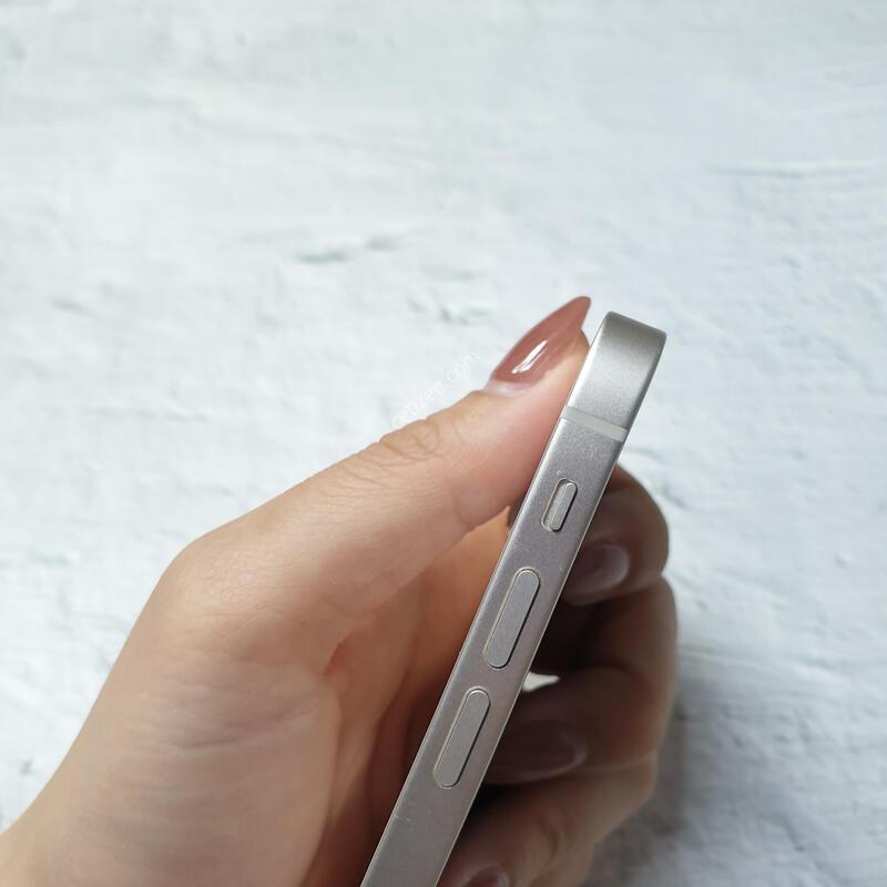 ������13�̴� ȭ��Ʈ 128G A�� �Ǹ��մϴ�