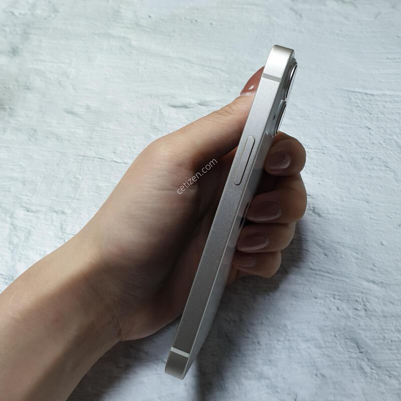 ������13�̴� ȭ��Ʈ 128G A�� �Ǹ��մϴ�