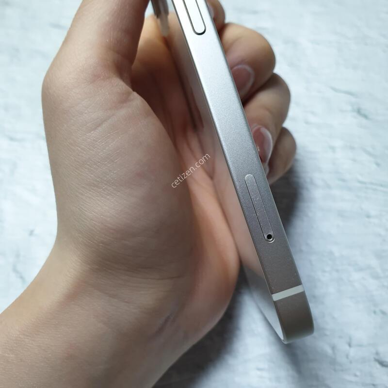 ������13�̴� ȭ��Ʈ 128G A�� �Ǹ��մϴ�