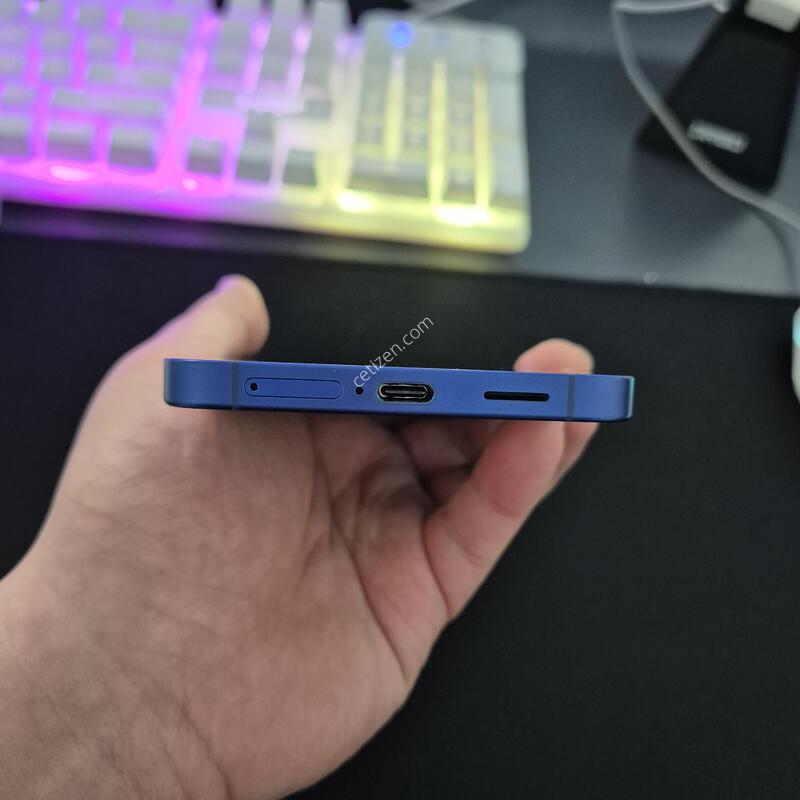 ������ S25 �÷��� ���̺� 256G