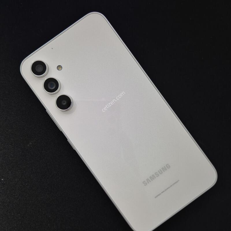 ������ ����4 ȭ��Ʈ 128G
