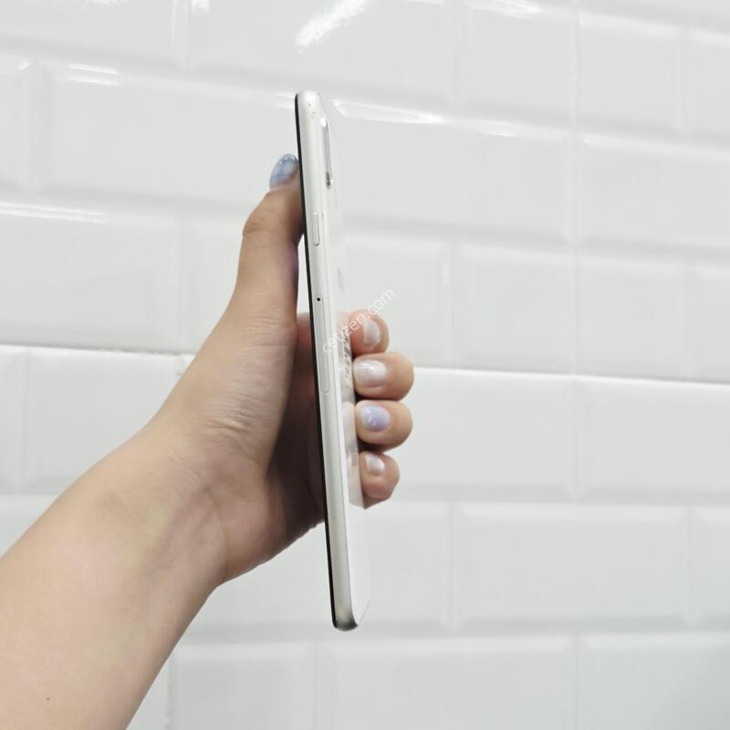 ������A8��Ÿ ȭ��Ʈ 64GB