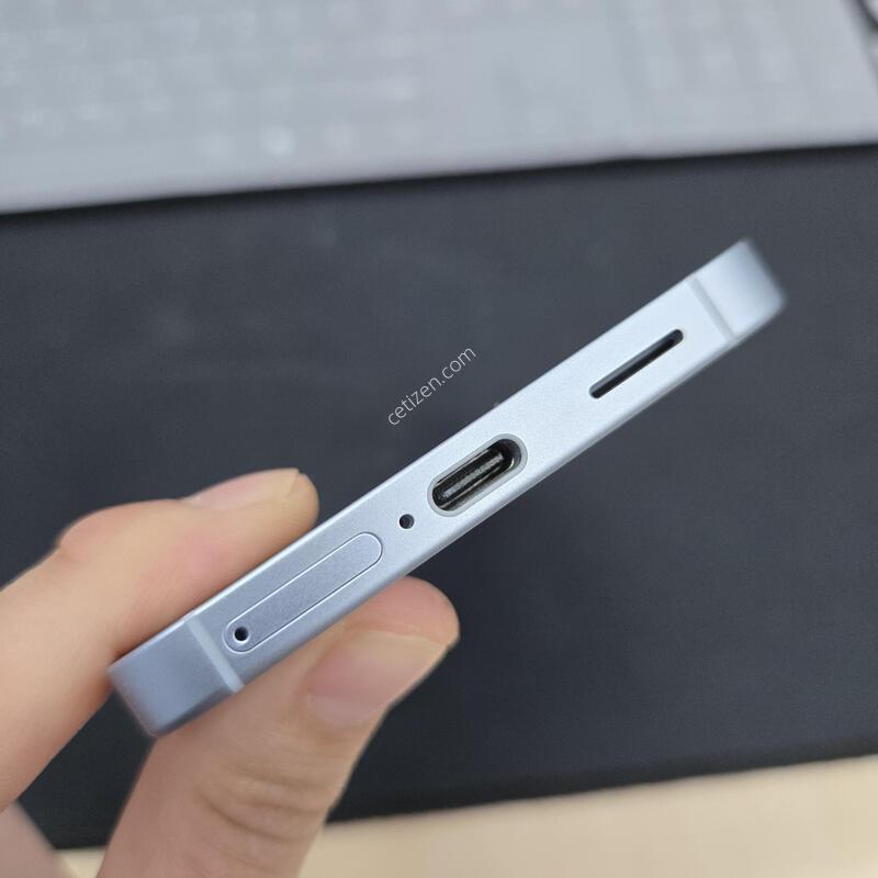 ������ S25 ���̽����� 512GB �����������ܻ�