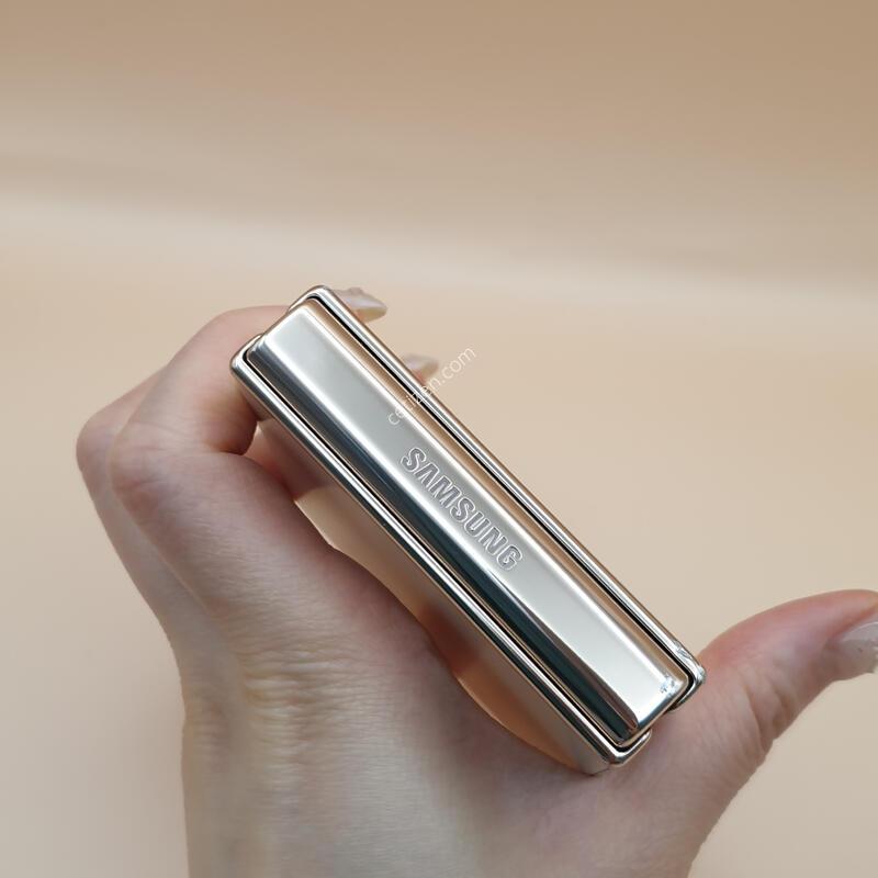 ������ Z�ø�4 5G ��ũ��� 256�Ⱑ �Ǹ��մϴ�-F721N