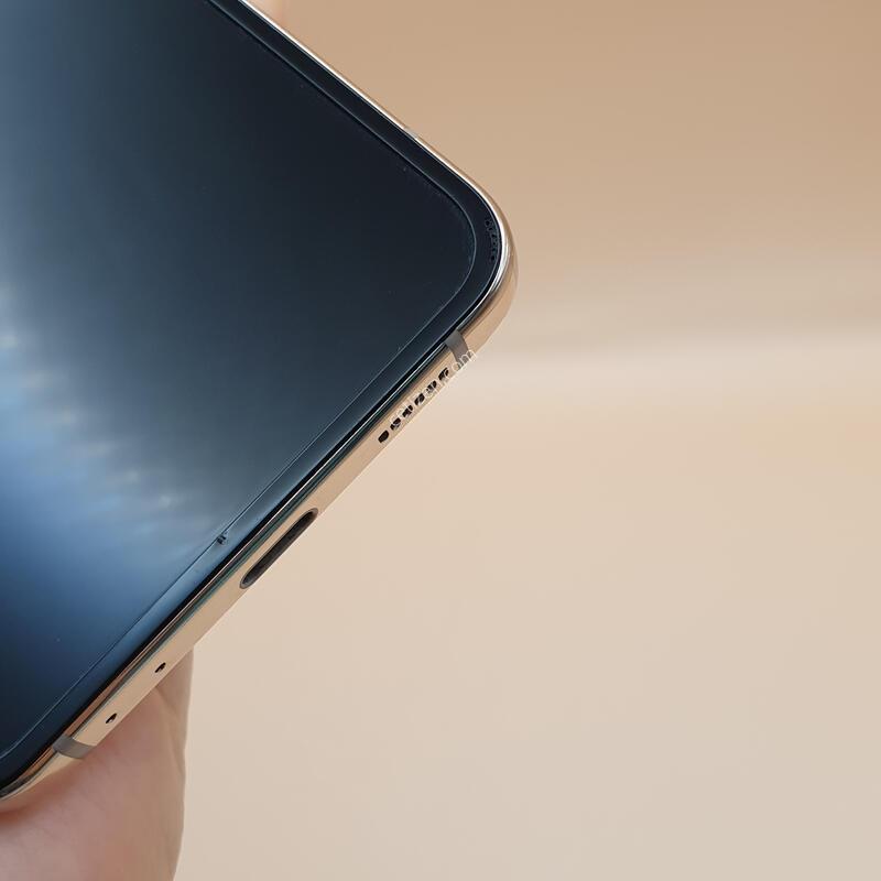 ������ Z�ø�4 5G ��ũ��� 256�Ⱑ �Ǹ��մϴ�-F721N
