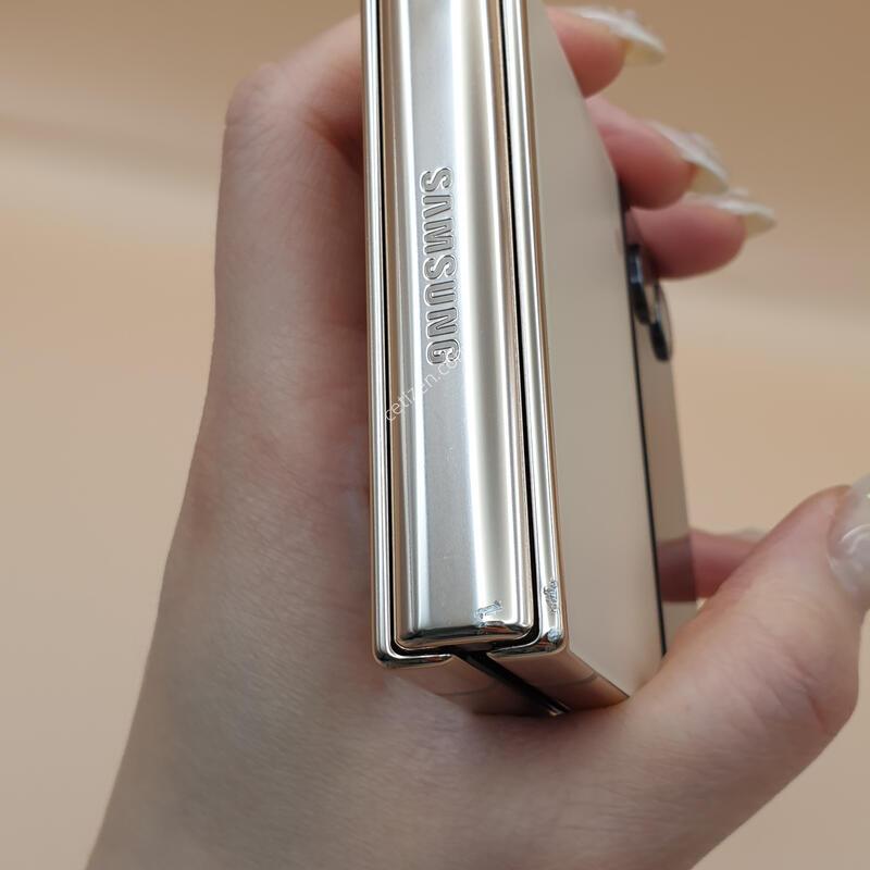 ������ Z�ø�4 5G ��ũ��� 256�Ⱑ �Ǹ��մϴ�-F721N