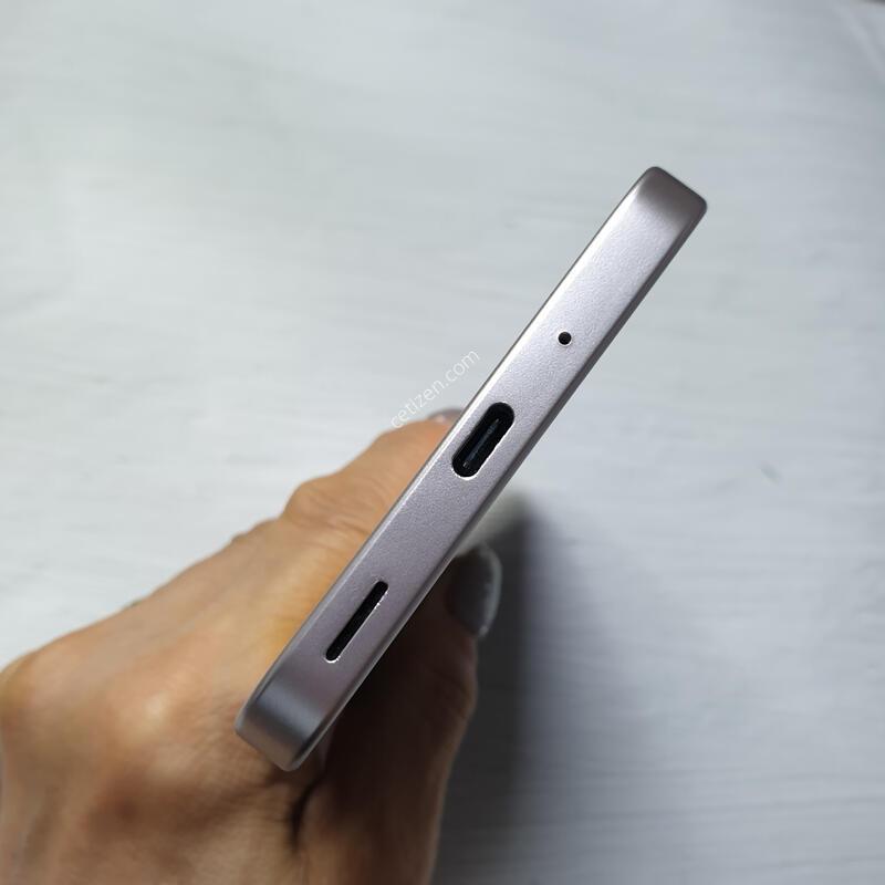 SK ������ ���̵�8 128G ����Ʈ��ũ S�� �Ǹ��մϴ�