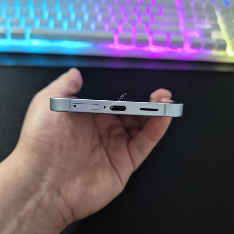 ������ S25 �÷��� ���̽����� 512G