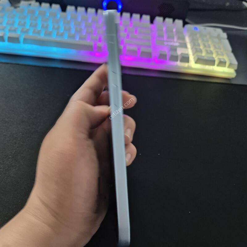 ������ A17 ���̽����� 128G