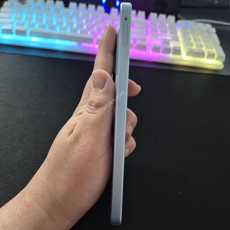 ������ A17 ���̽����� 128G