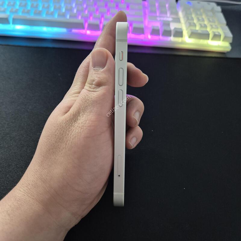 ������ 13�̴� ȭ��Ʈ 128G