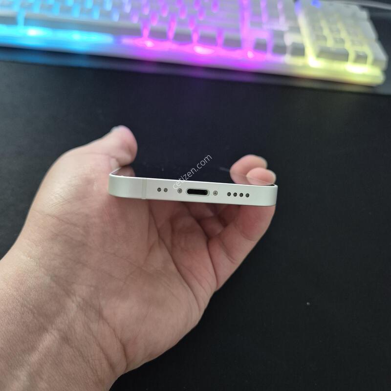 ������ 13�̴� ȭ��Ʈ 128G