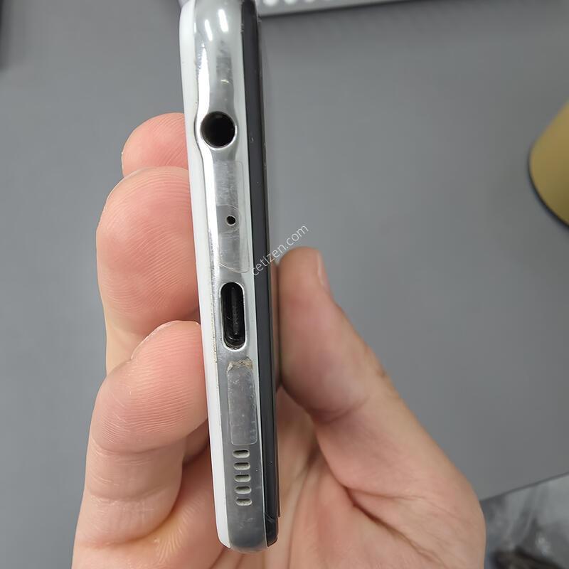 (1004)������a52s 128 �Ǹ��մϴ�