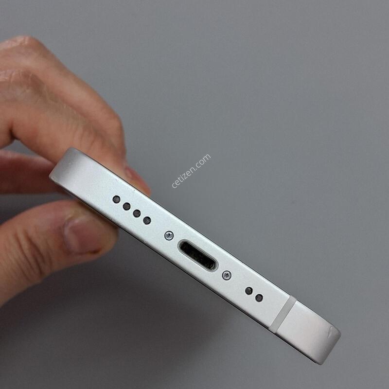 ������13�̴� 128GB ȭ��Ʈ