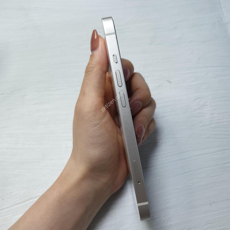 ������13 ȭ��Ʈ 128G ������ �Ǹ��մϴ�