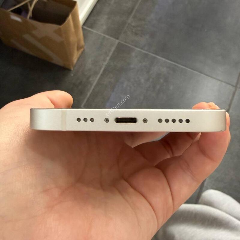 ������13 ��Ÿ����Ʈ 128GB/84% Y1841