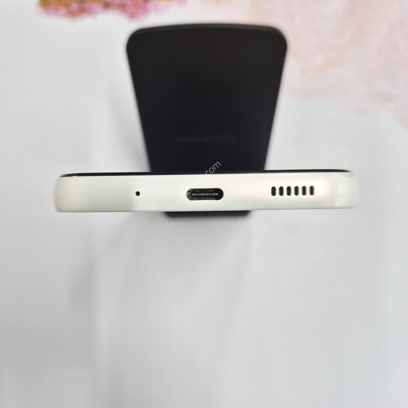 ����������3 ȭ��Ʈ 128GB