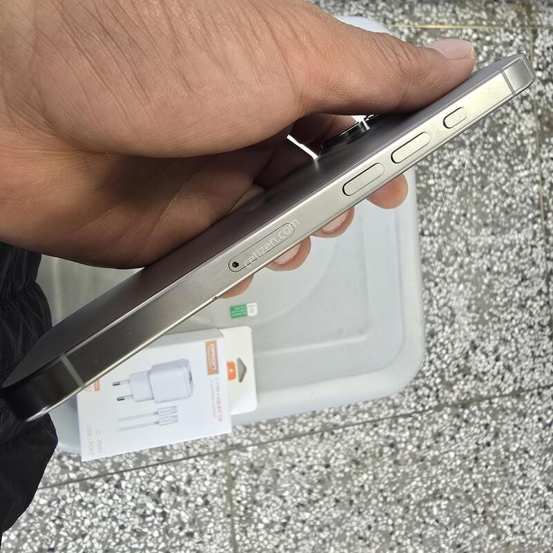 ������16���� 256G �ǹ� (���͸�100%) ����� �˴ϴ�